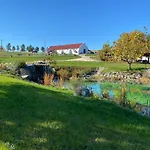Tenger-szem Panzió és Lovasudvar 4*