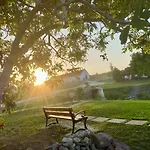 Tenger-szem Panzió és Lovasudvar Bed and breakfast
