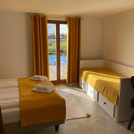 Bed & Breakfast Tenger-szem Panzio Es Lovasudvar