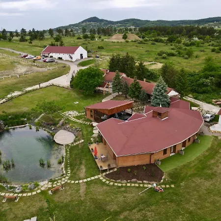 Bed & Breakfast Tenger-szem Panzio Es Lovasudvar 4*