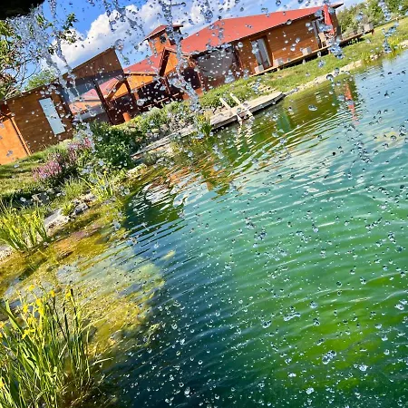 Tenger-szem Panzio Es Lovasudvar Bed & Breakfast Zanka